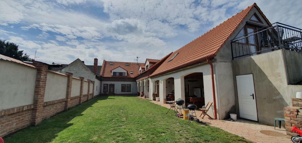 Penzion Дольни-Дунаёвице Экстерьер фото